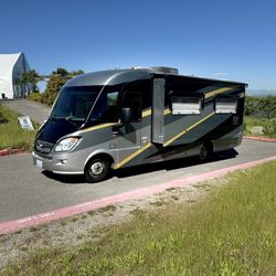 2010 Winnebago Via