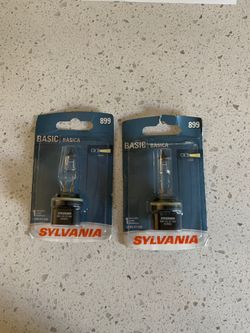 Sylvania Basic 899 halogen lamp