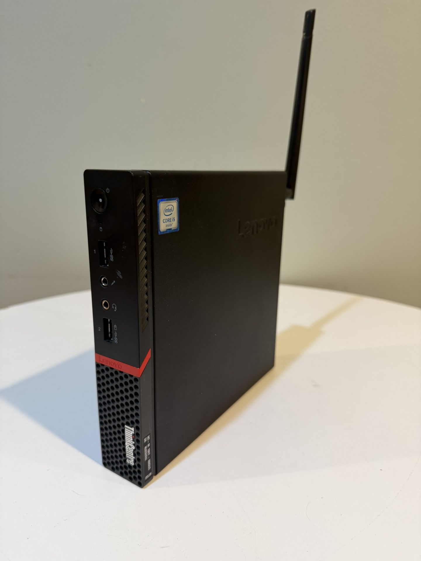 Lenovo ThinkCentre M700 i5/8gb Ram/500gb Mini PC Desktop Windows 11 PRO
