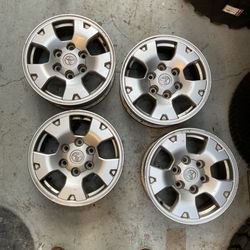 Used 16″ Toyota Tacoma Alloy Wheels