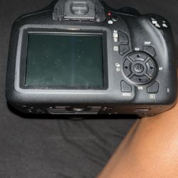 Canon camera T100