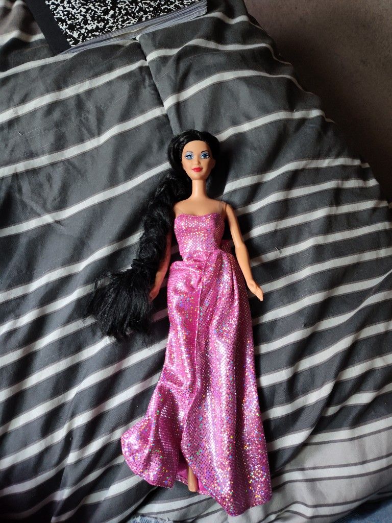 Beautiful Sparkly Doll – Perfect for Kids Who Love Princesses!