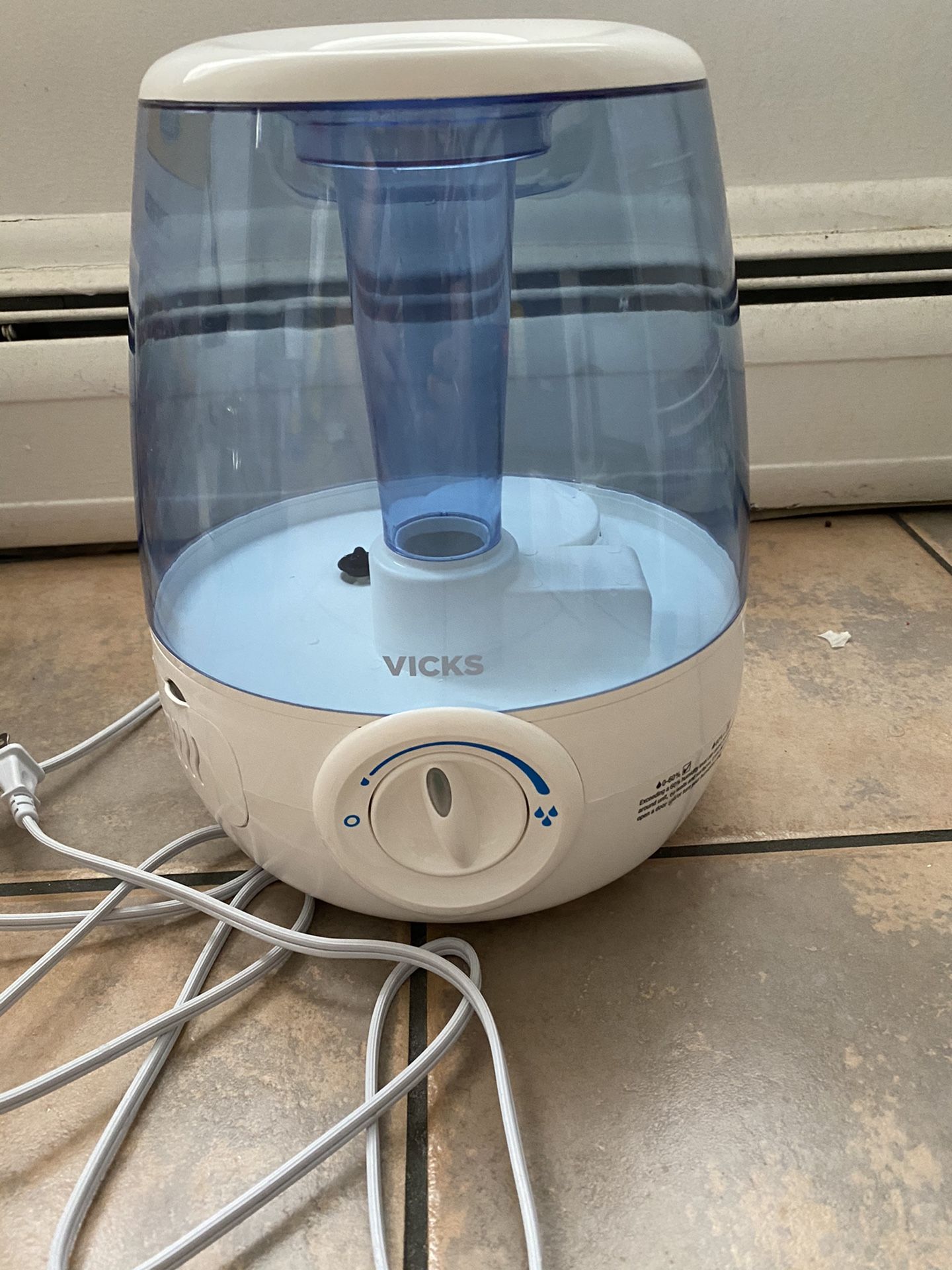 Vicks room humidifier, cold air, new like, used 1 month, moving out sale