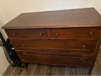 Antique Solid Wood Dresser – Vintage 4-Drawer Chest – $100