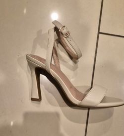 IVORY MID STILLETO HEELS BRAND NEW
