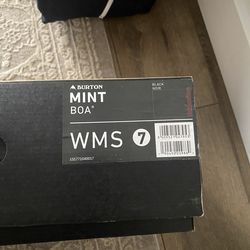 Women’s burton snowboard boots