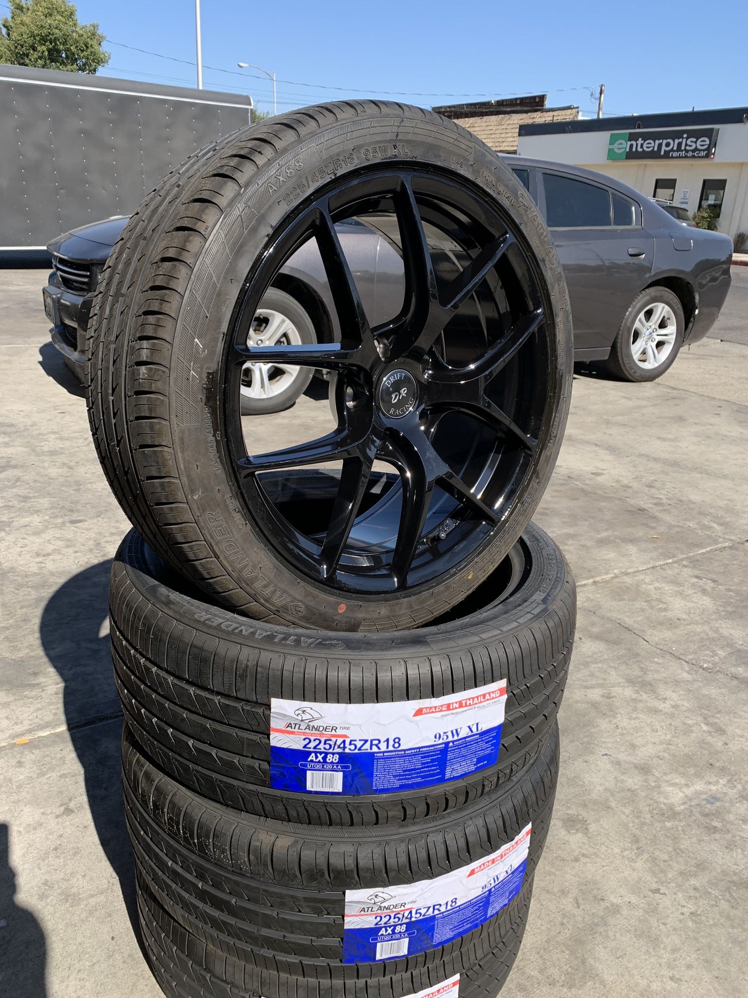 SET OF FOUR 18” HONDA TOYOTA KIA MUSTANG MALIBU WHEELS AND TIRES for