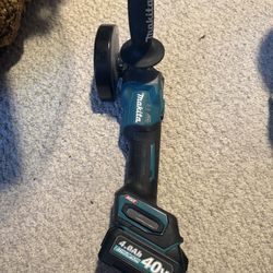Makita 40V Max XGT Angle Grinder / NEW battery and charger