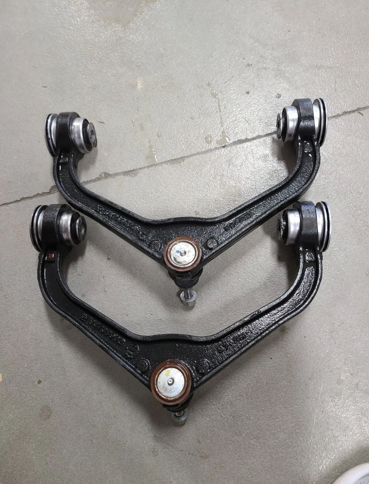 2024 GMC/CHEVY 2500 Upper Control Arms & Knuckles 