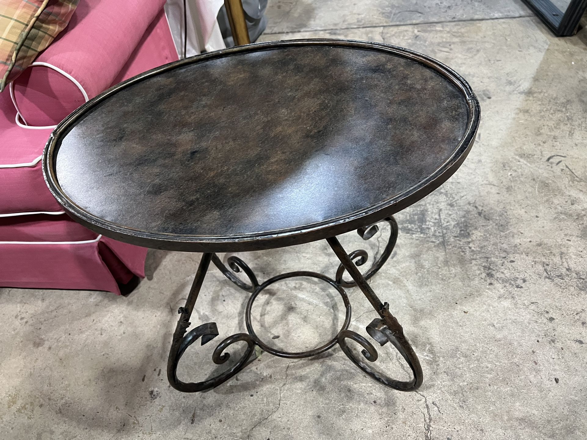 24x18” wrought iron end table pu @ 850 Davisville Rd BAY 4 WHS Grove PA Sat & Sun 12-5 pm