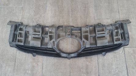 2010-2011 Toyota Prius Upper Grill