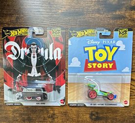 Hot Wheels Pop Culture 2-Pack Dracula & Toy Story