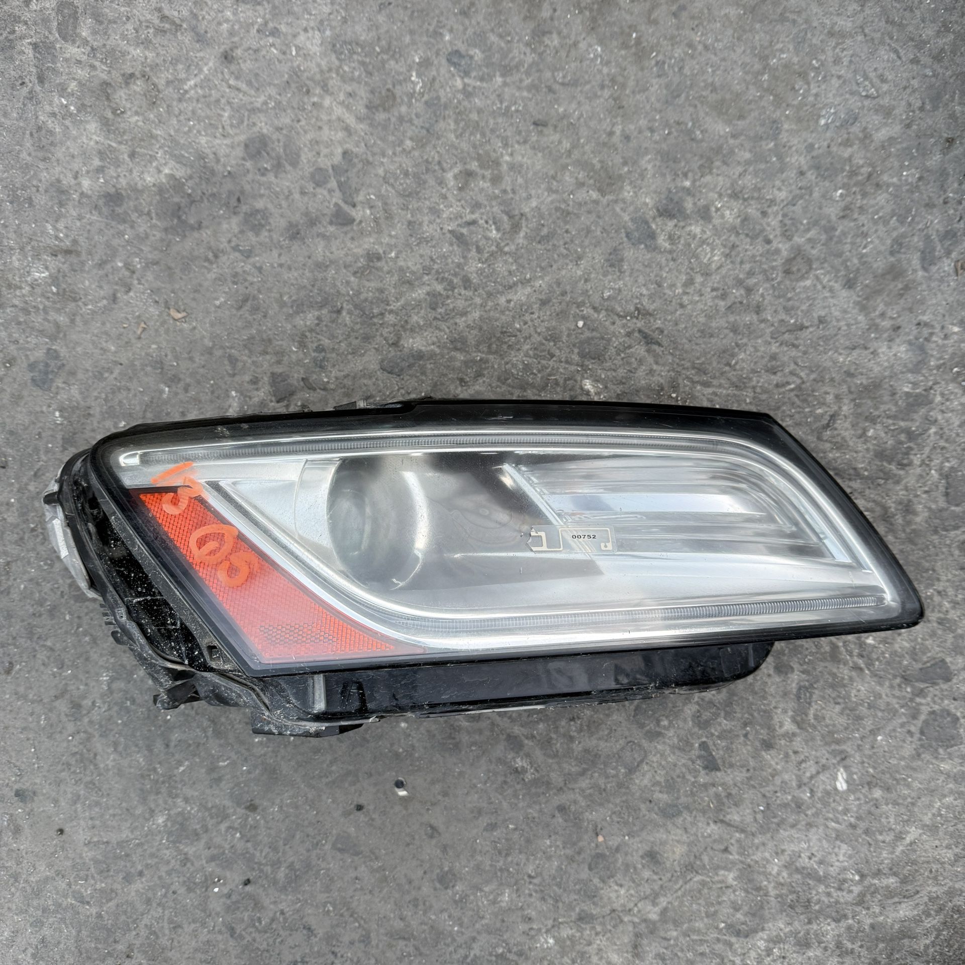 Audi Q5 SQ5 13-17 headlight Right Passenger Side 