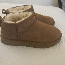 brown mini uggs