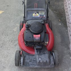 Self Propelled Lawnmower Good Working Condition Tested Before Buy It.  180$$ Cash 