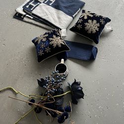 Navy dark blue bundle decors