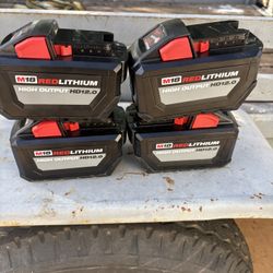 18 V Milwaukee batteries