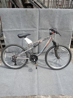 Ozone 500 Men's Exhilarate 24" 18-Speed Bike
