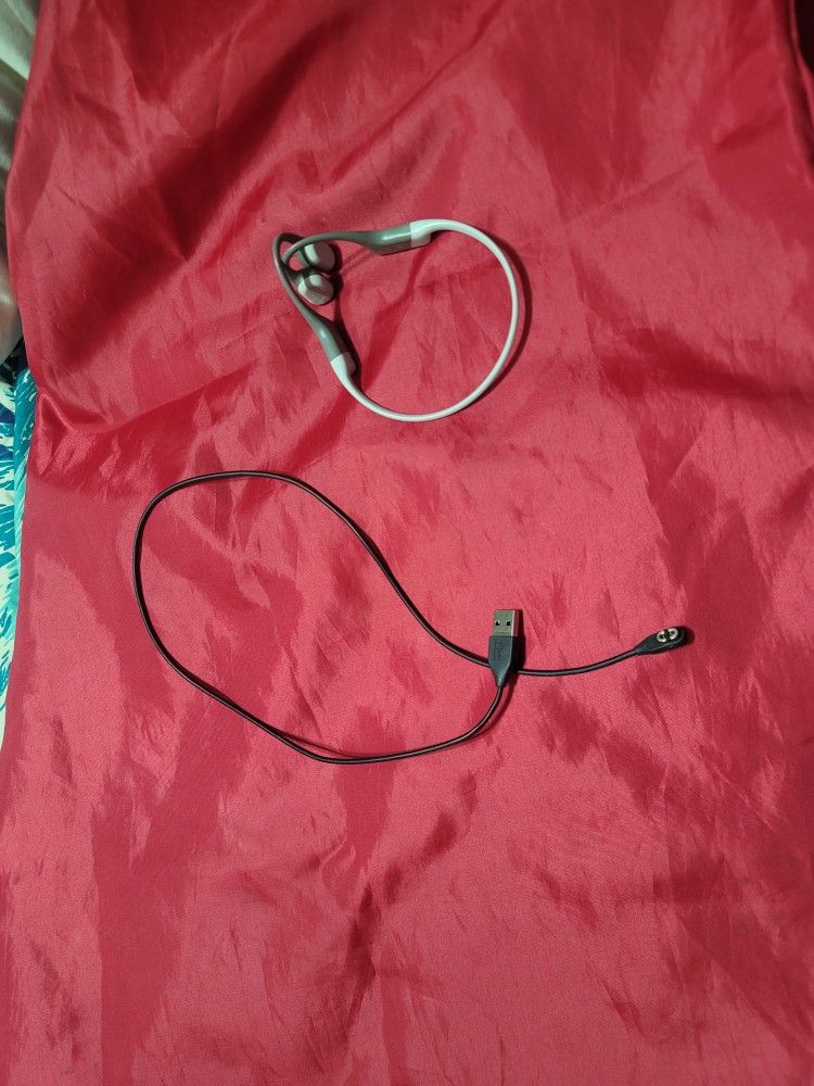 Shockz Bone conducting headphones with USB charger. Barely used
