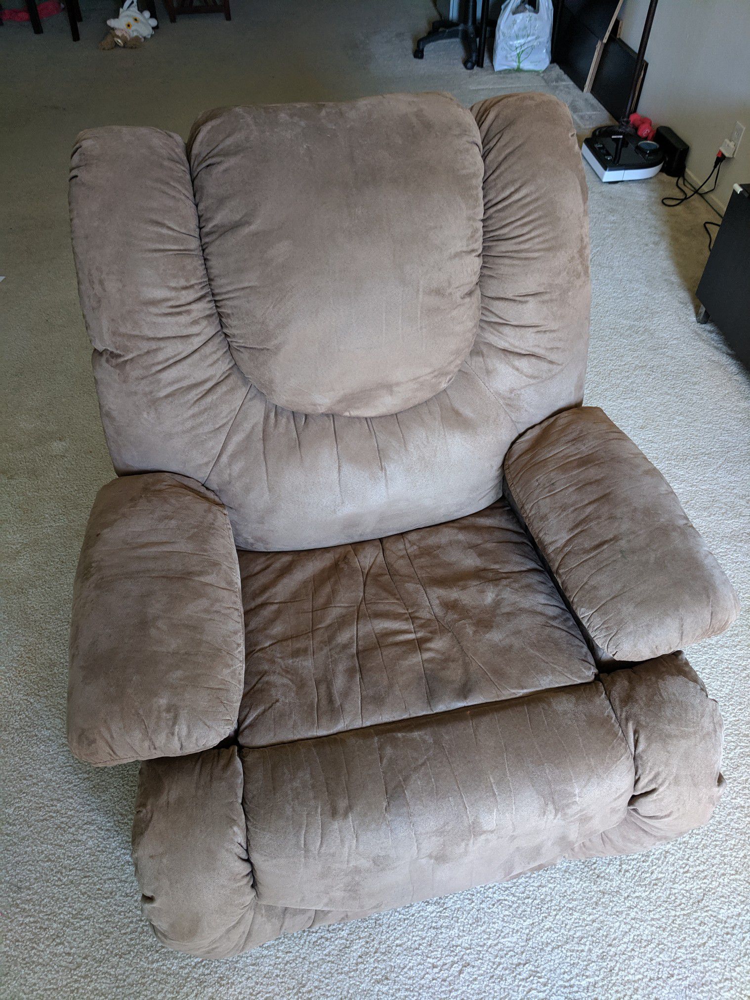 Electric recliner in very good condition