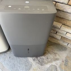 GE Dehumidifier 