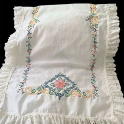 Vintage Hand Embroidered Floral Table Runner Crochet lace Trim
