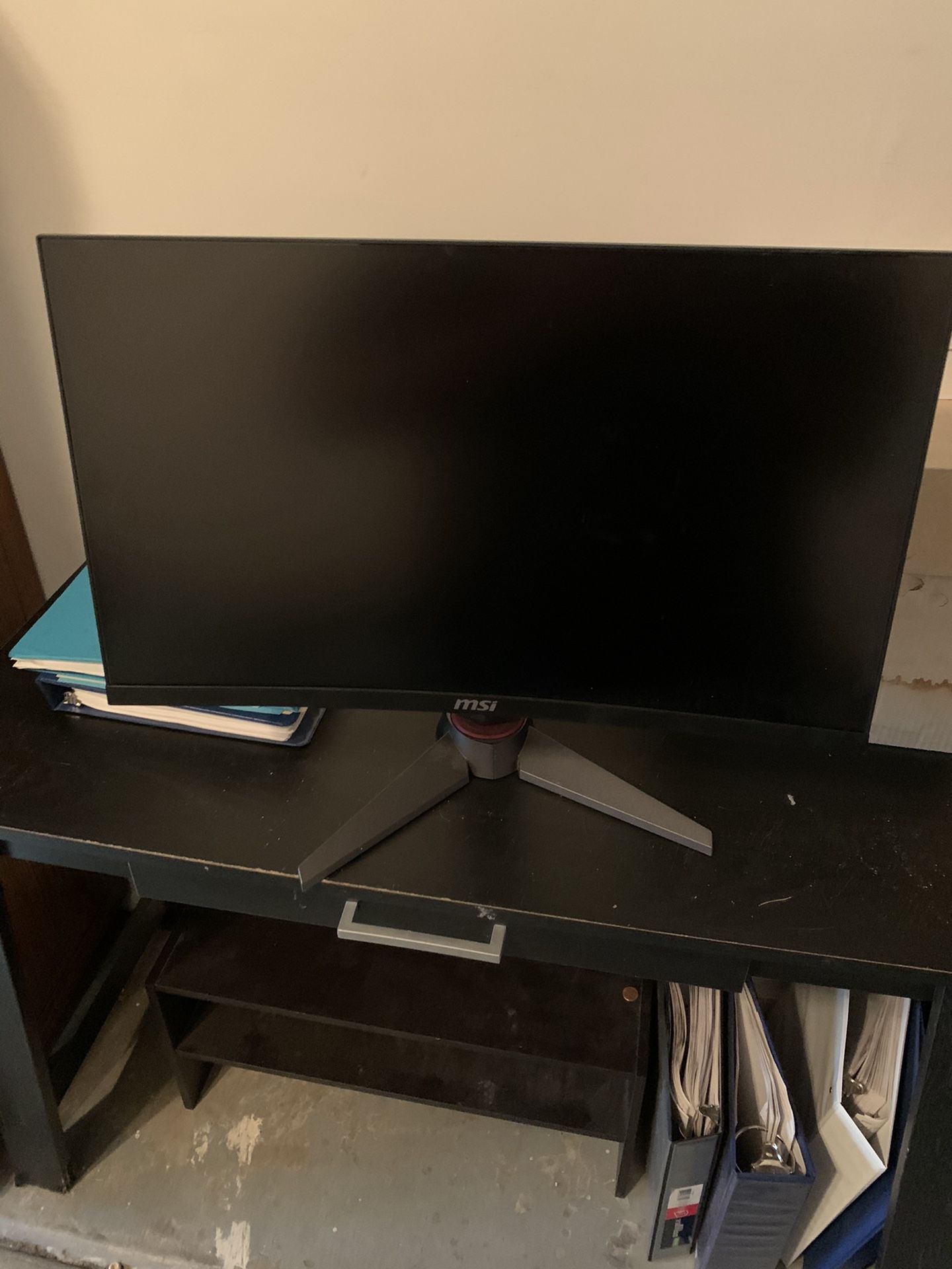 Curves Computer monitor 144 HZ MSI 1080p