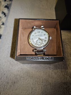 MICHAEL KORS SILVER WATCH NEW