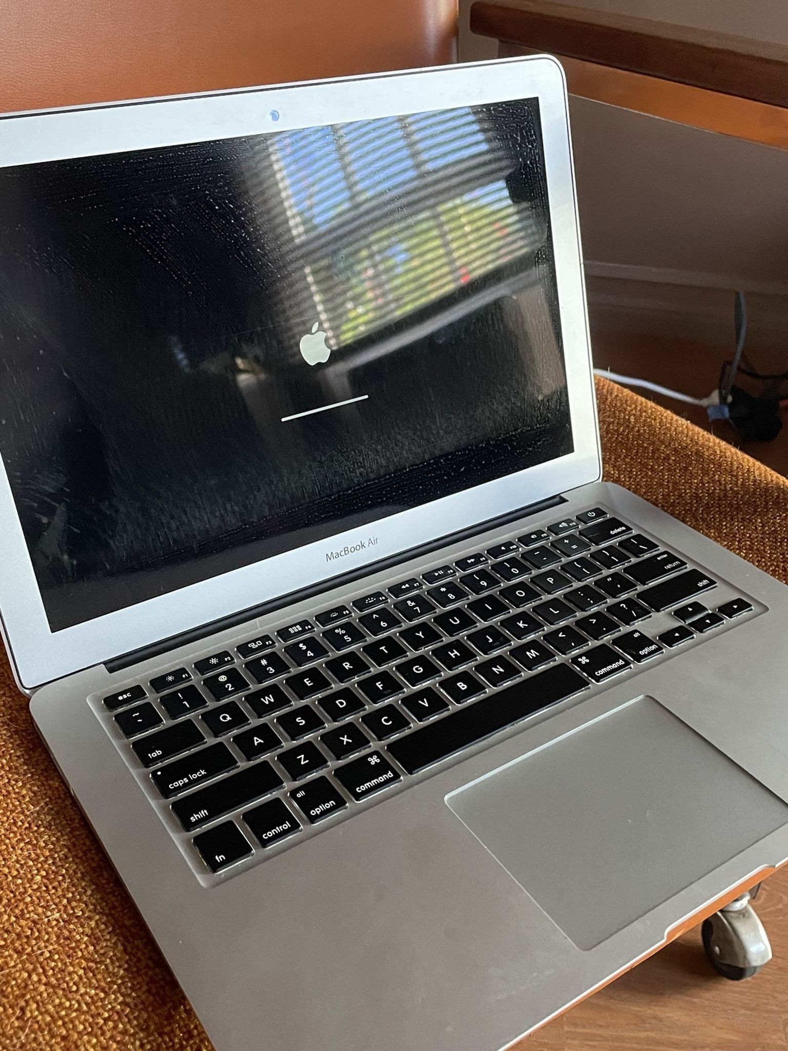 2014 Macbook Air 1.4/4/128 