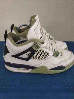 Air Jordan 4 Seafoam Retro Size 8.5 Sneakers Green 2023 AQ9129-103