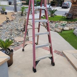 Fiberglass Ladder 6ft