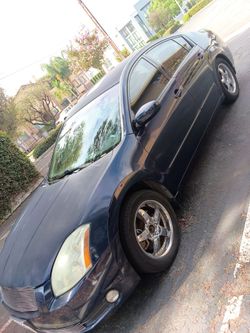 2004 Nissan Maxima