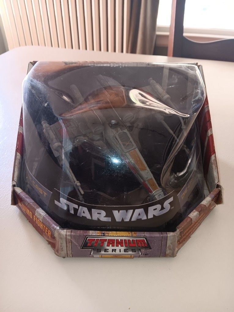 Star Wars Titanium Series X-Wing Fighter