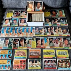 Lot of 275 Total DIFFERENT 1961 Topps Baseball Cards MID-HIGH GRADE CONDITION HOF Mays Maris