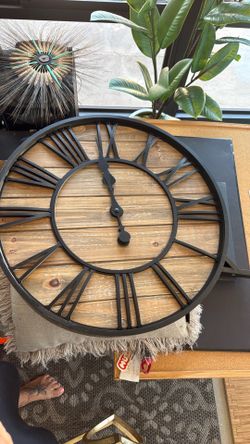 Large wall clock