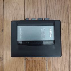 Vintage Aiwa HS-P102 Stereo Cassette Player Walkman – For Parts / Repair