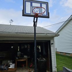 Basketball Hoop - I have a Net 