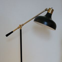 Brightech Wyatt, Black 1-Light Floor Lamp