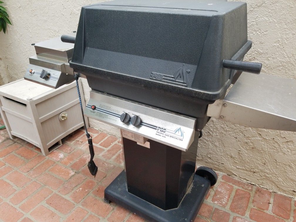 PGS Pacific Gas Specialties barbecue with side burner