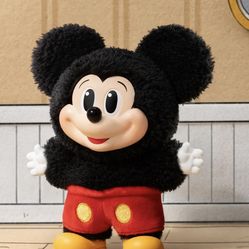 Pop mart Mickey and friends keychain