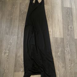 Elegant Black Maxi Dress small
