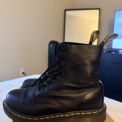 Dr Marten Boots 