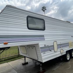 1999 Wonder 5th Wheel Trailer 