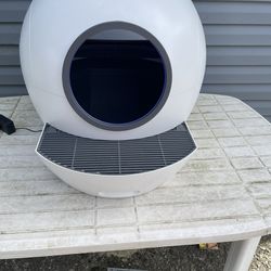 Els Pet Spaceship Self Cleaning Litter Box 