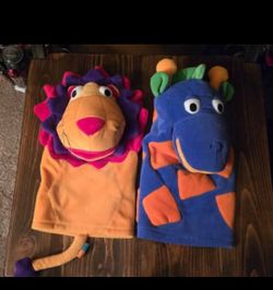 Vintage Gymboree Hand Puppets Lion and Giraffe 