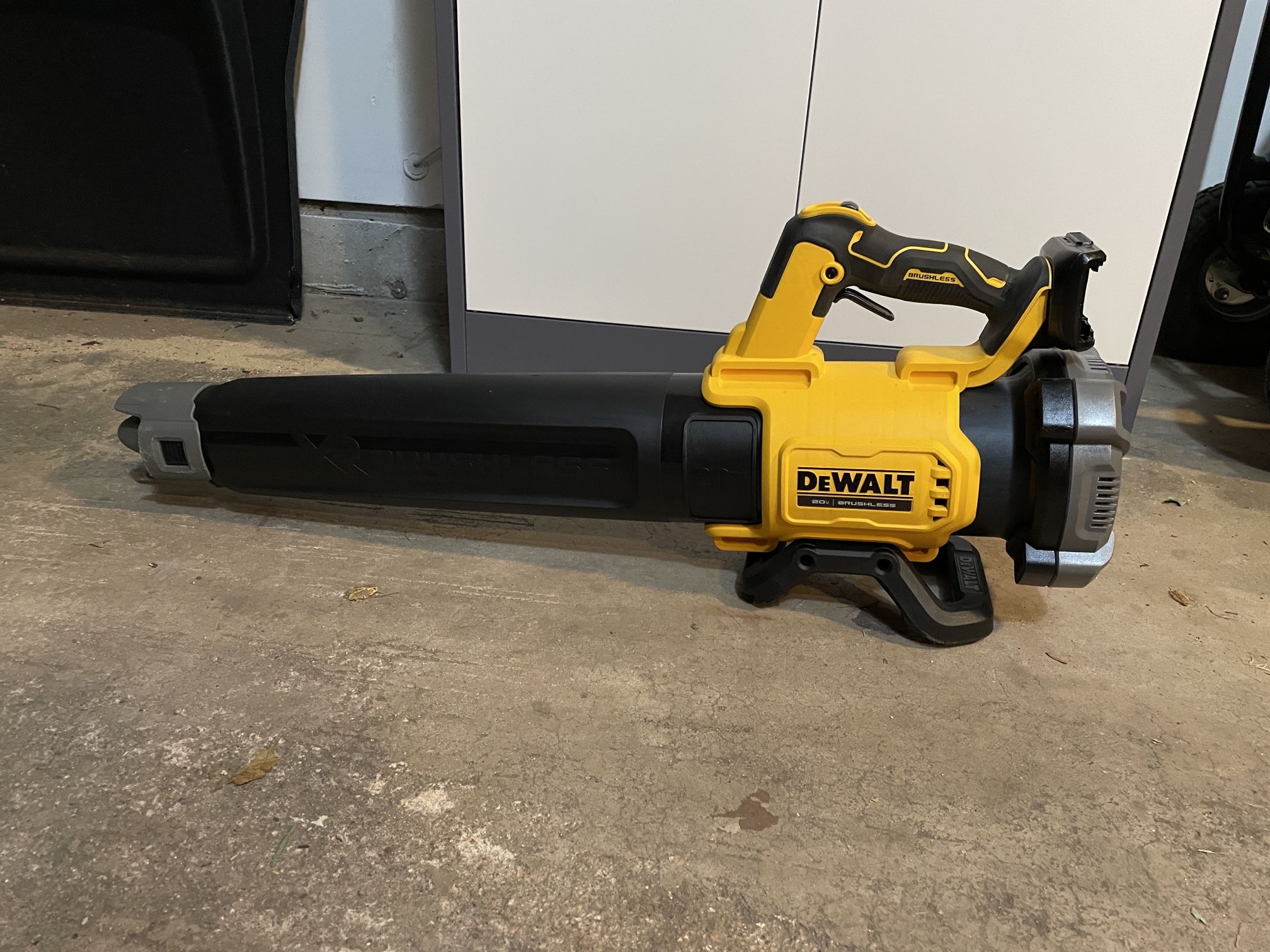 DeWalt 20V Max Brushless Leaf Blower