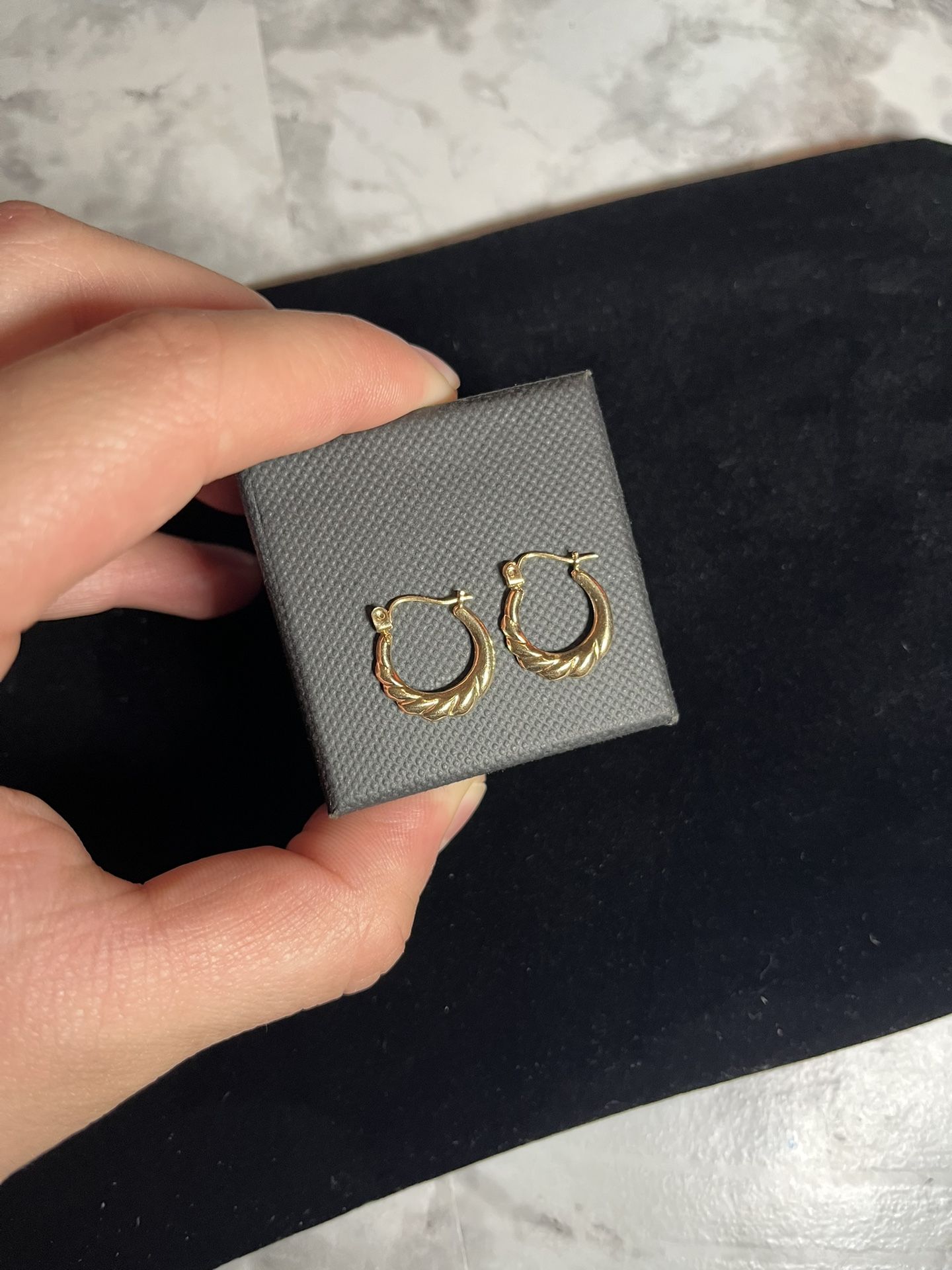 REAL 10K GOLD WOMEN HOOP EARRINGS