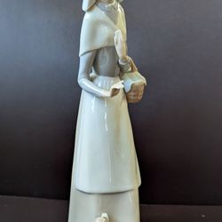 LLADRO SHEPHERDESS WITH DOG 10.75" made in Spain #1034 
