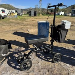 Knee Scooter With Soft Basket