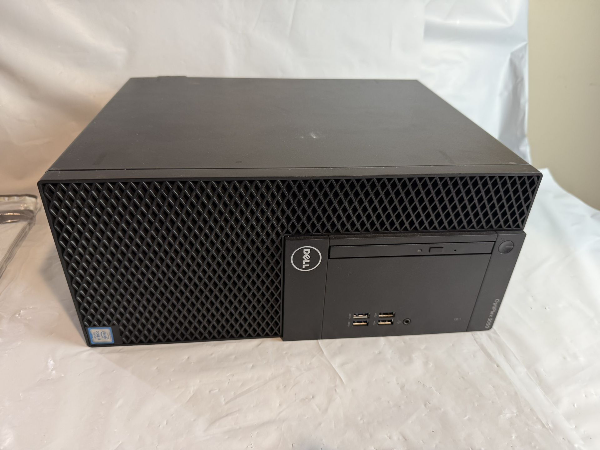 DELL OPTIPLEX 3050 MT I3-7100 3.90GHz CPU, 8GB RAM, 64GB ssd+500GB HD, DVD, windows 11 pro